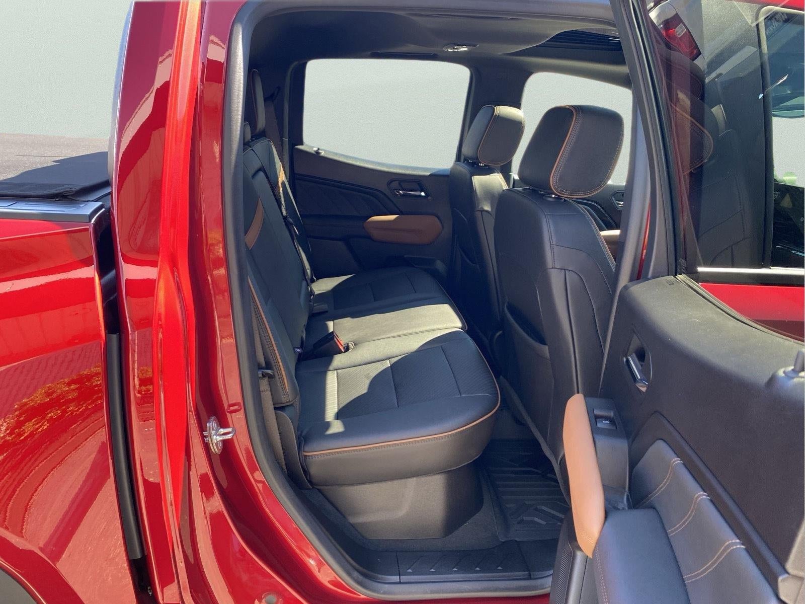 2023 GMC Canyon 4WD AT4