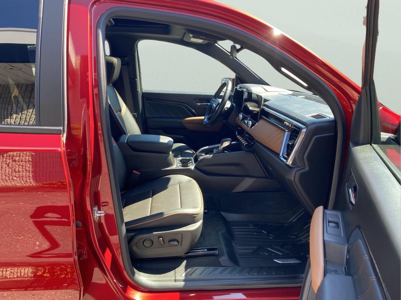 2023 GMC Canyon 4WD AT4