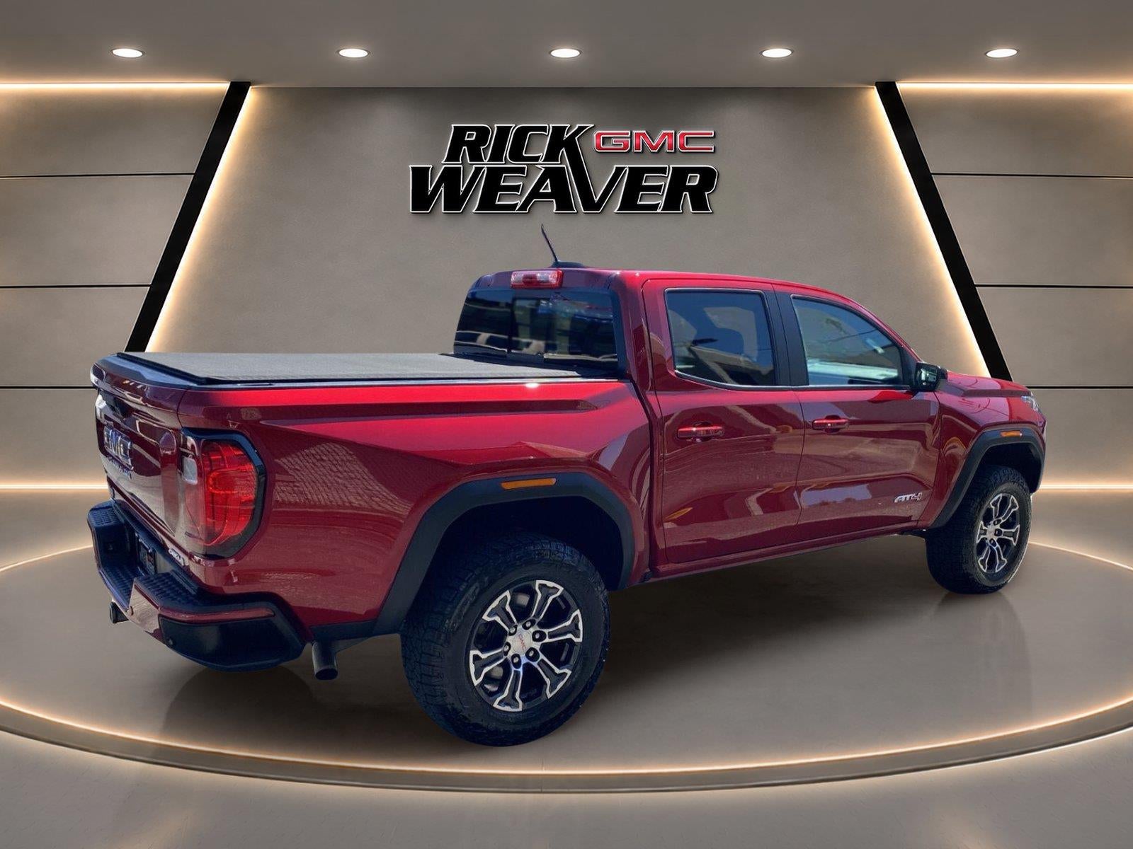2023 GMC Canyon 4WD AT4