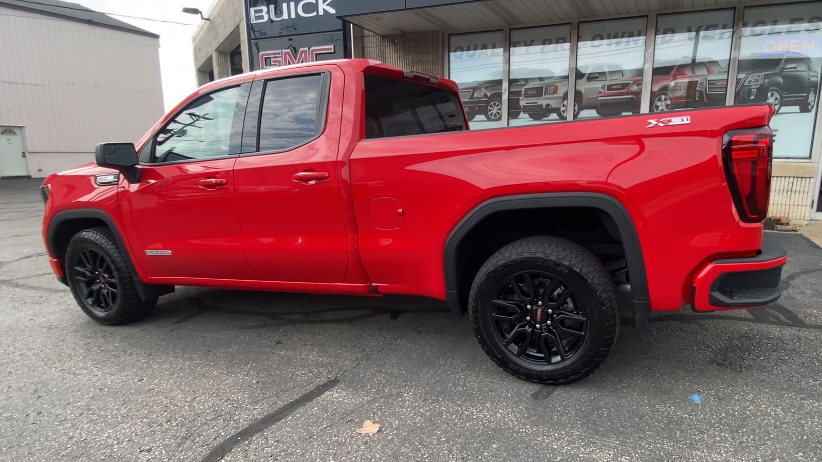 2025 GMC Sierra 1500 Elevation
