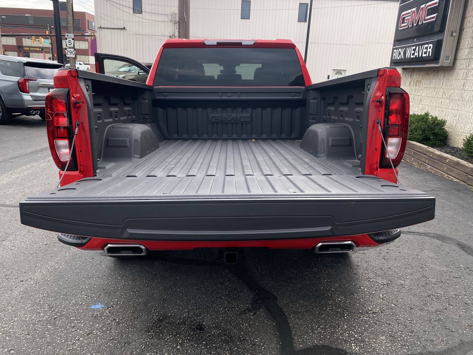 2025 GMC Sierra 1500 Elevation