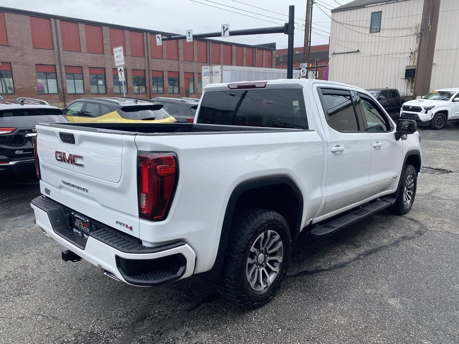 2021 GMC Sierra 1500 AT4