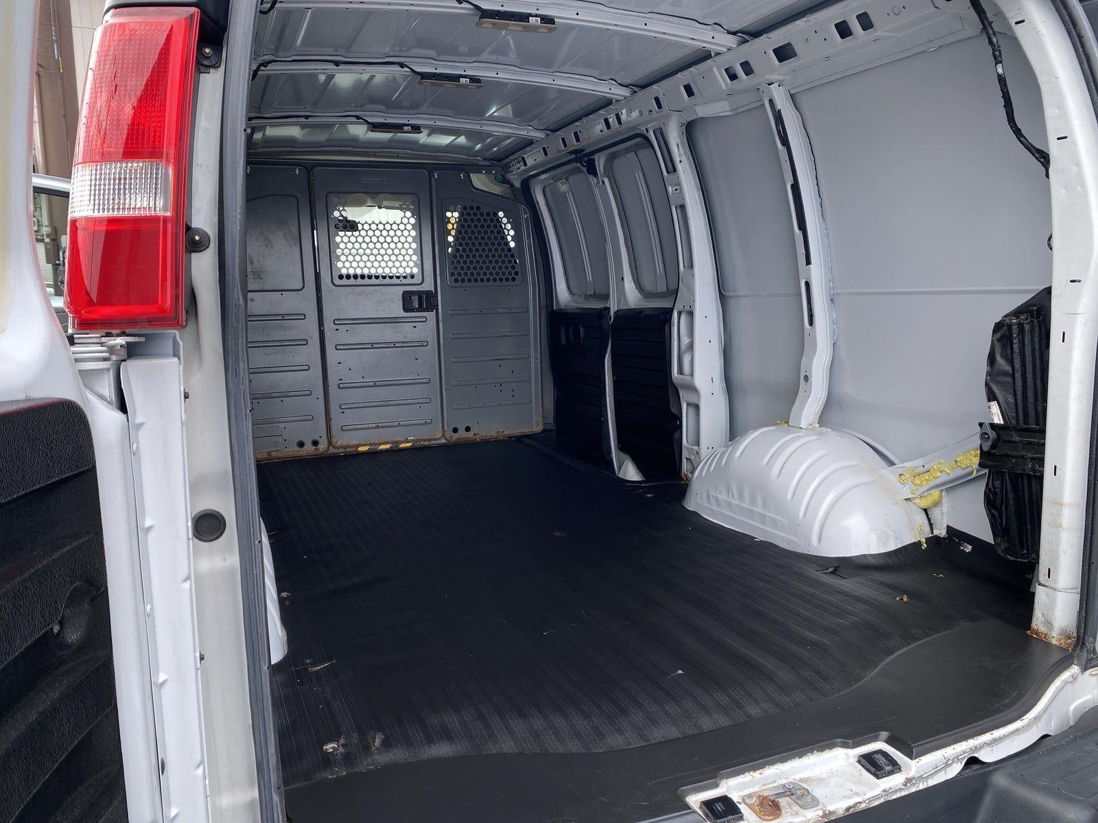 2019 GMC Savana Cargo 2500 Work Van