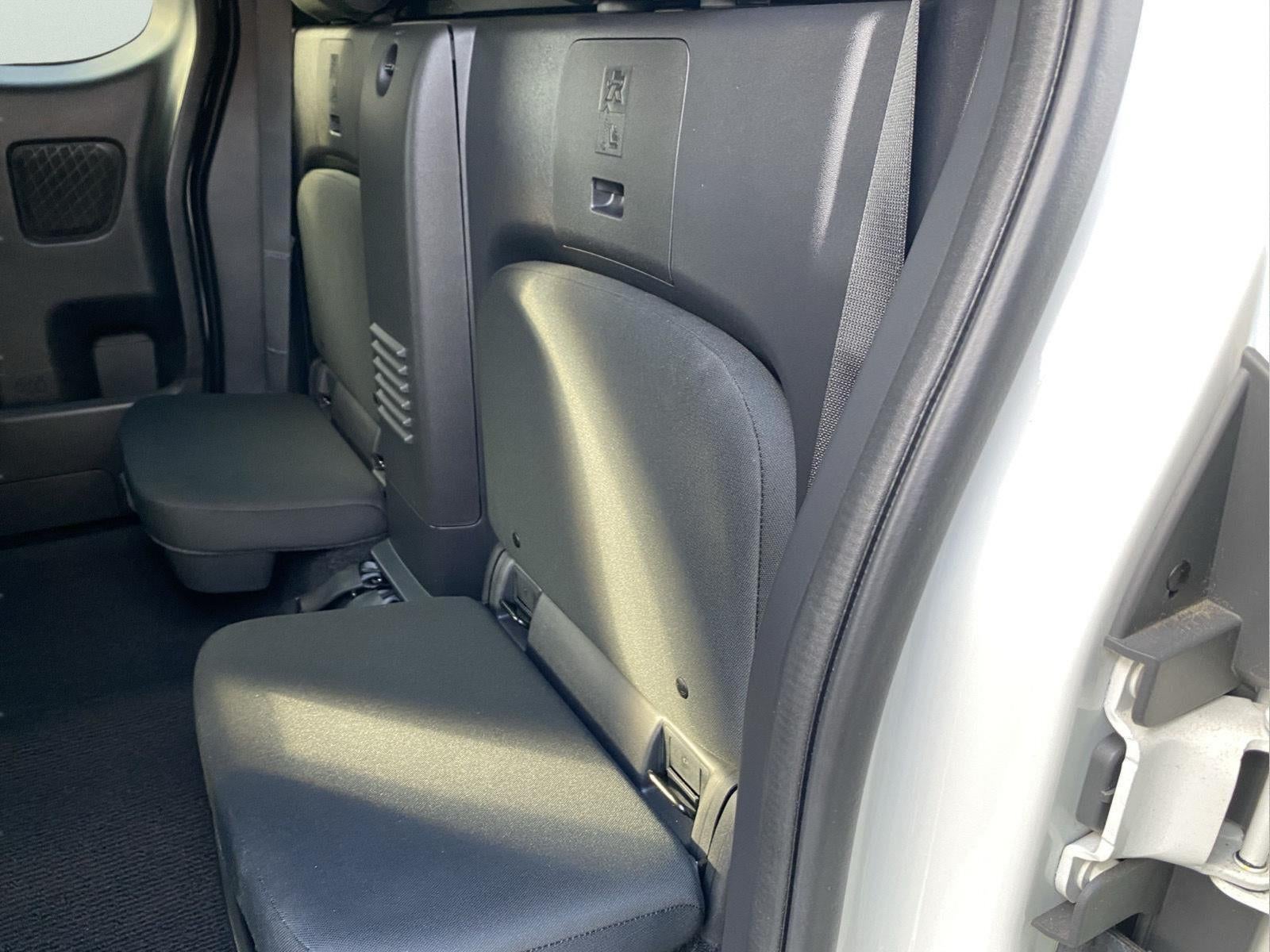 2025 Nissan Frontier King Cab SV 4x4