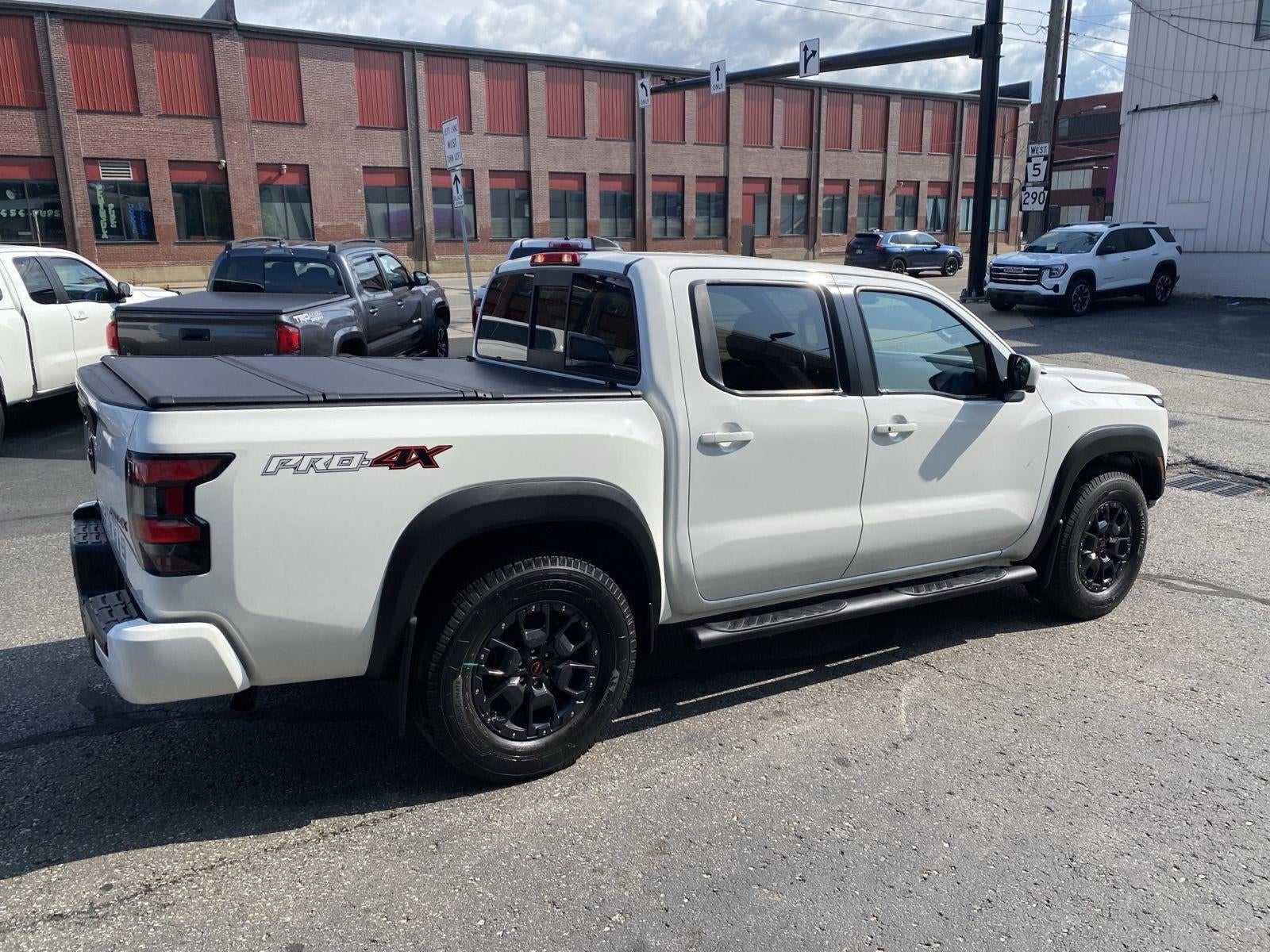 2022 Nissan Frontier Crew Cab PRO-4X 4x4