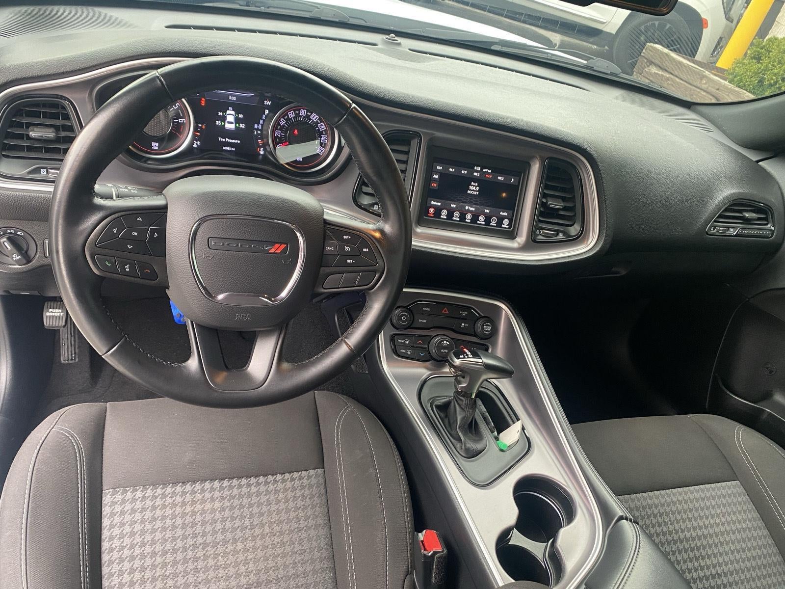 2021 Dodge Challenger SXT