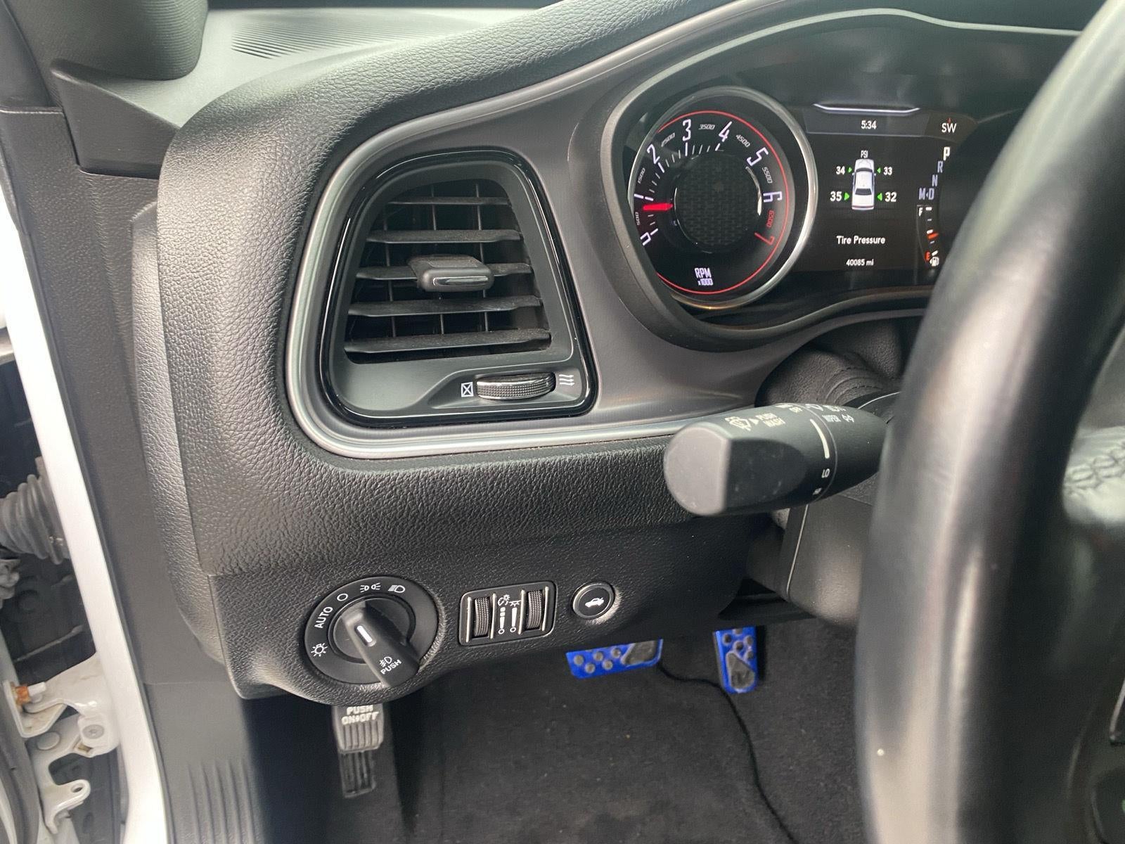 2021 Dodge Challenger SXT