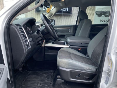 2017 RAM 1500 Big Horn Crew Cab 4x4 5'7" Box