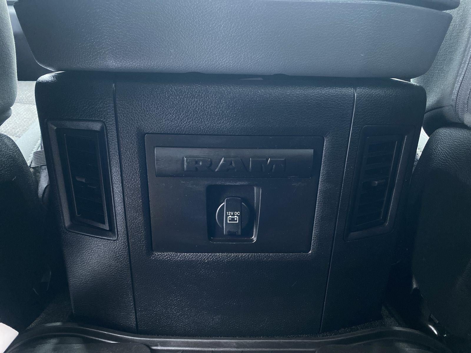 2017 RAM 1500 Big Horn Crew Cab 4x4 5'7" Box