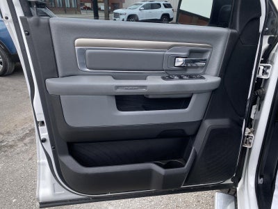 2017 RAM 1500 Big Horn Crew Cab 4x4 5'7" Box