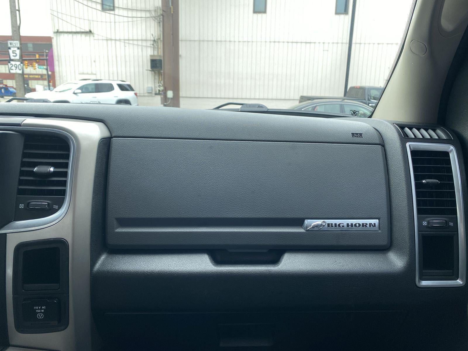 2017 RAM 1500 Big Horn Crew Cab 4x4 5'7" Box