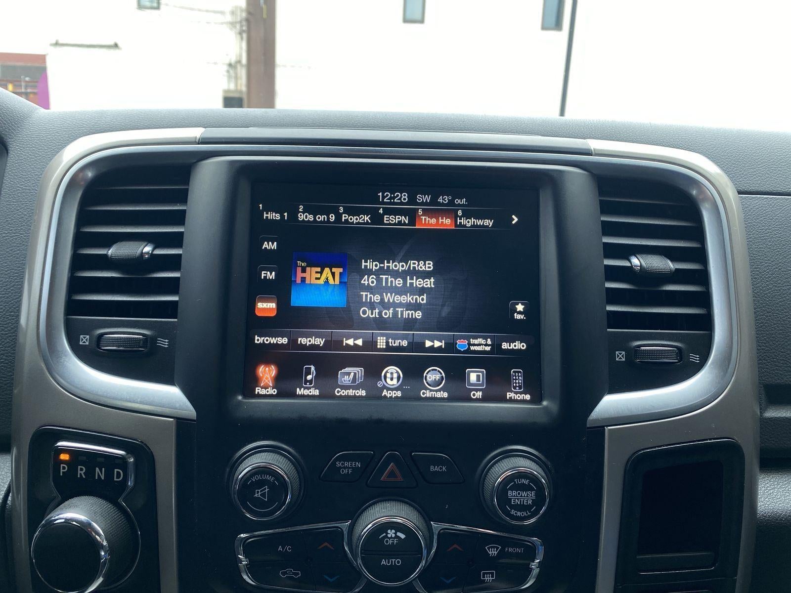 2017 RAM 1500 Big Horn Crew Cab 4x4 5'7" Box