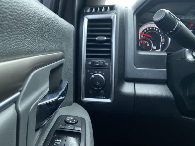 2017 RAM 1500 Big Horn Crew Cab 4x4 5'7" Box