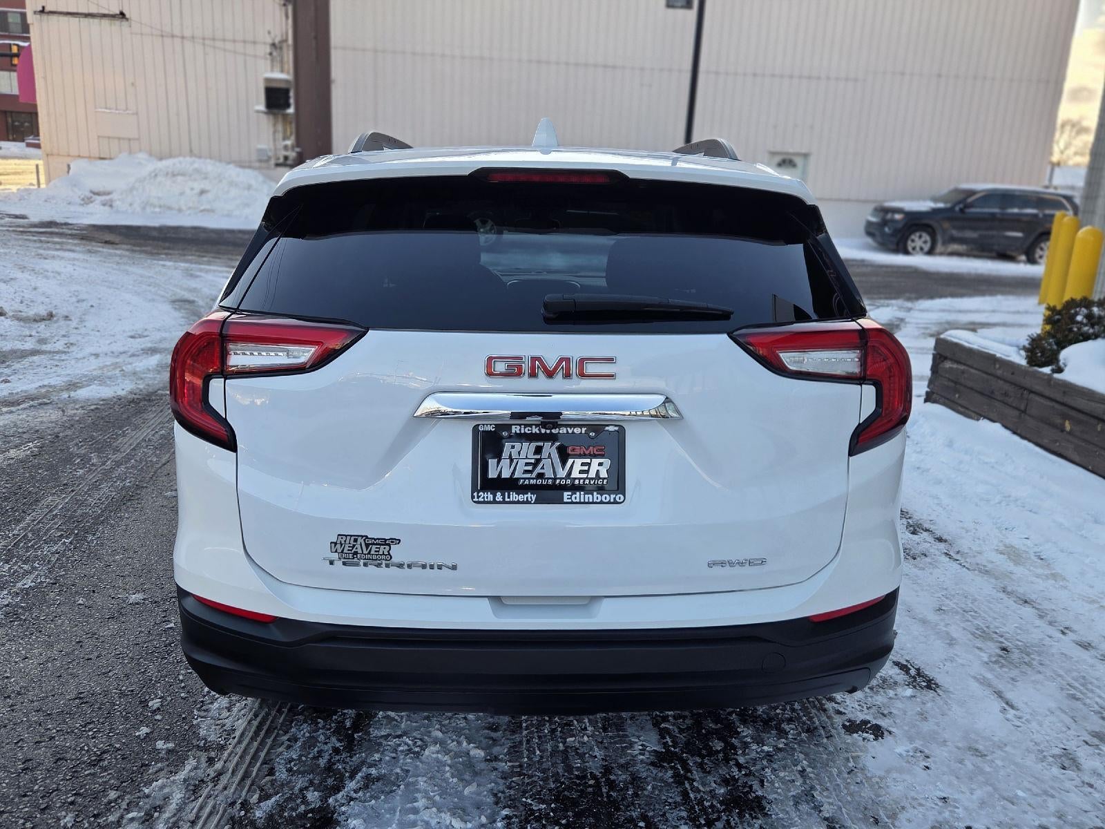 2022 GMC Terrain SLE