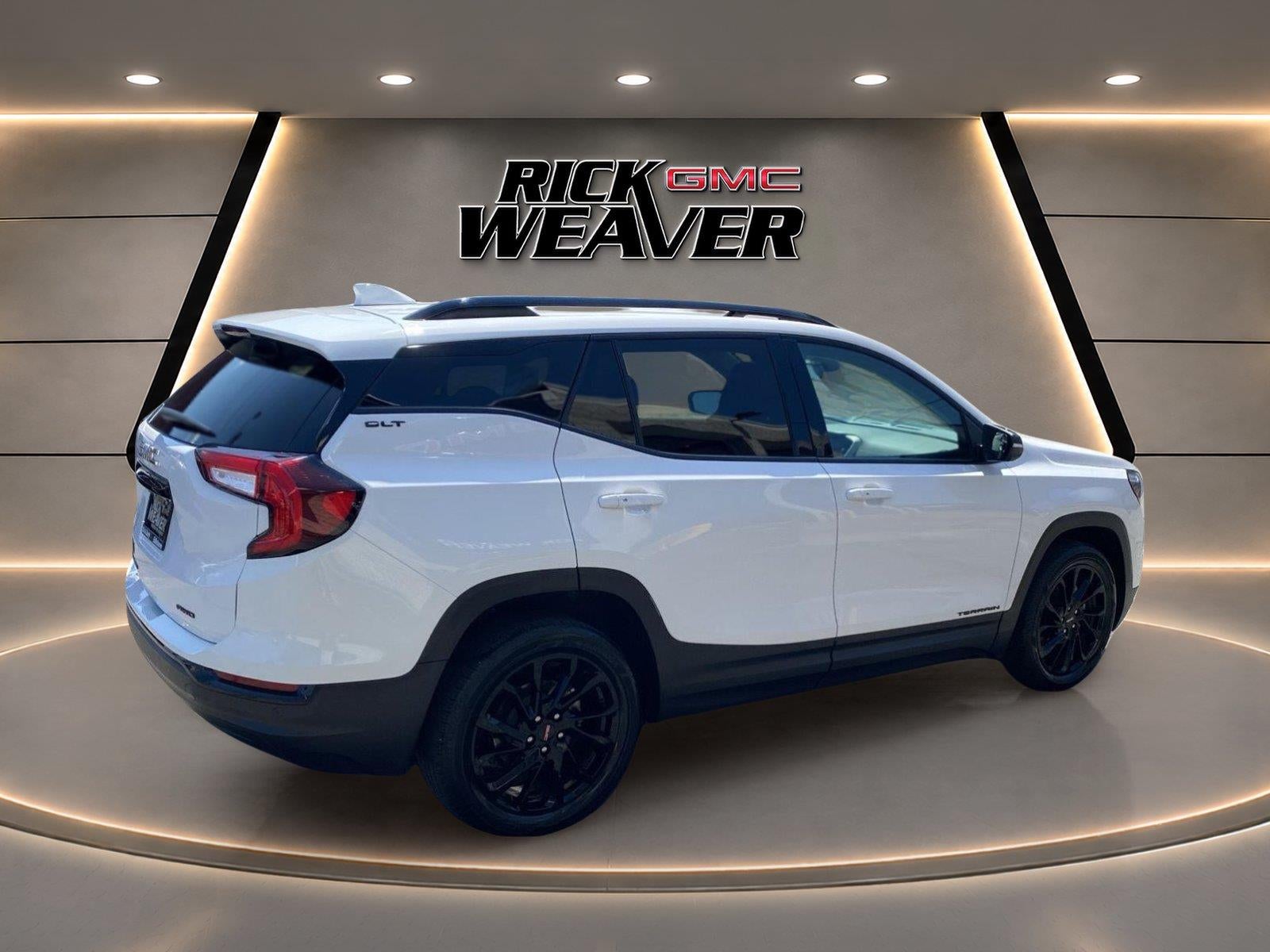 2023 GMC Terrain SLT