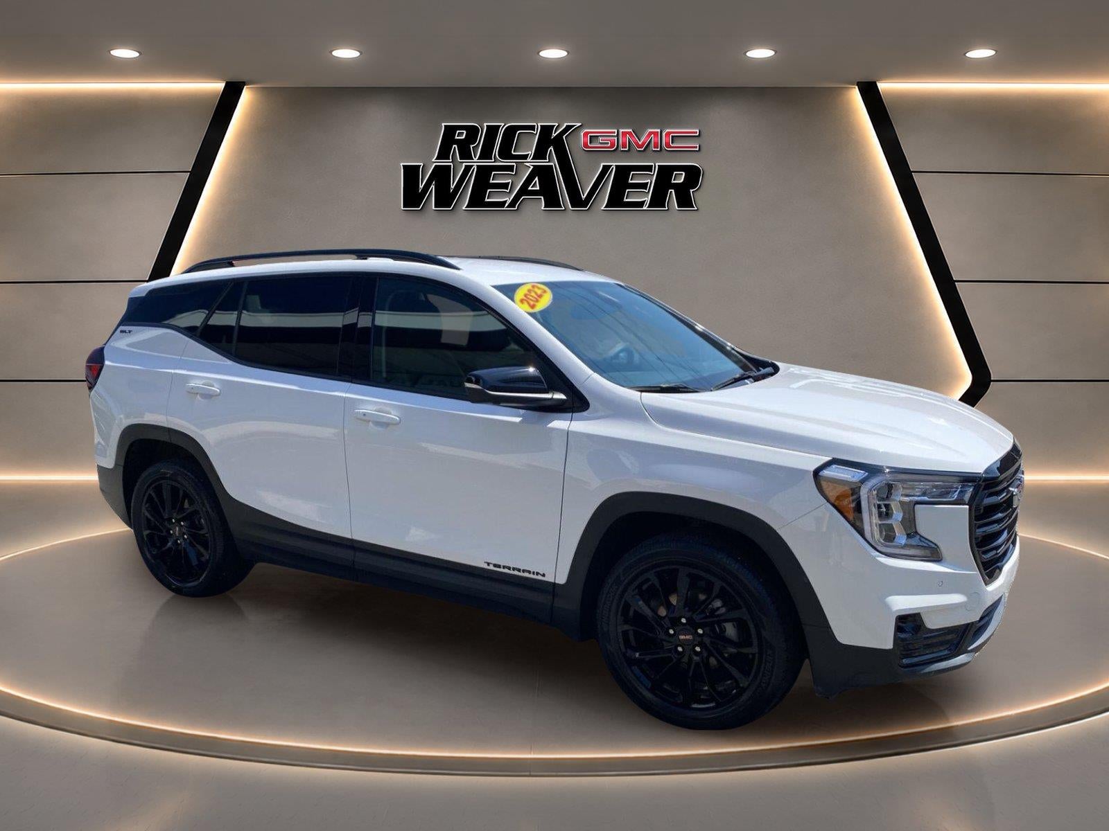 2023 GMC Terrain SLT