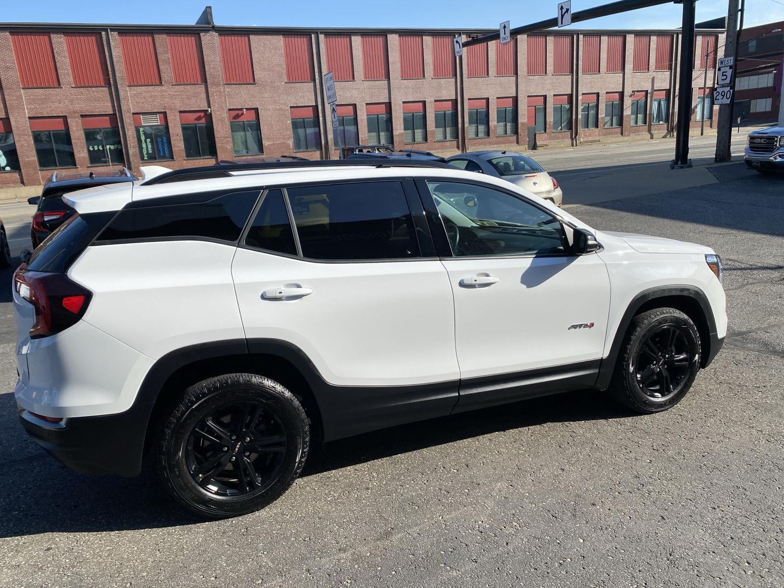 2023 GMC Terrain AT4