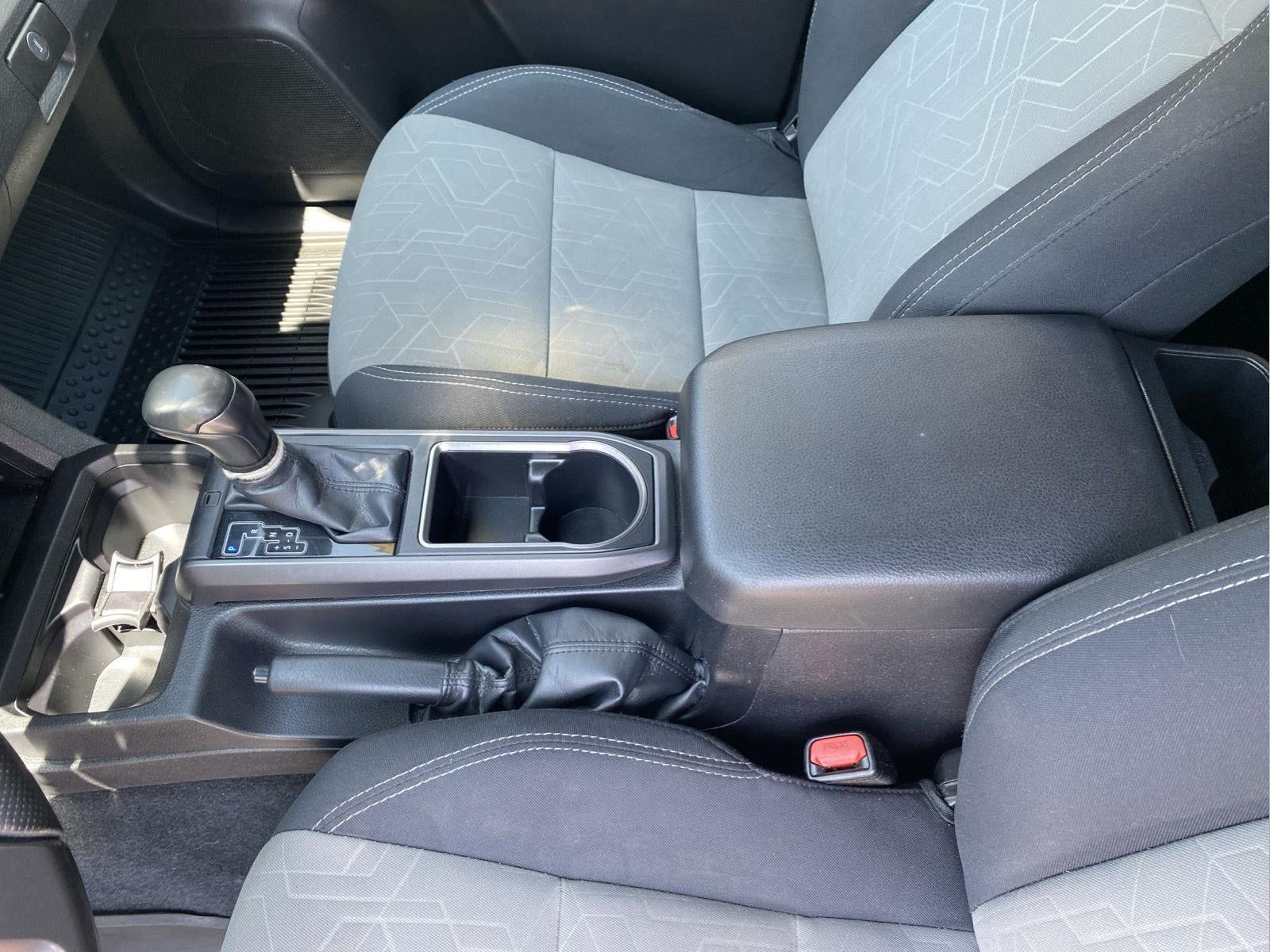 2022 Toyota Tacoma 4WD SR