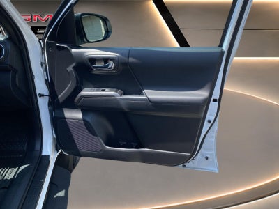 2022 Toyota Tacoma 4WD SR