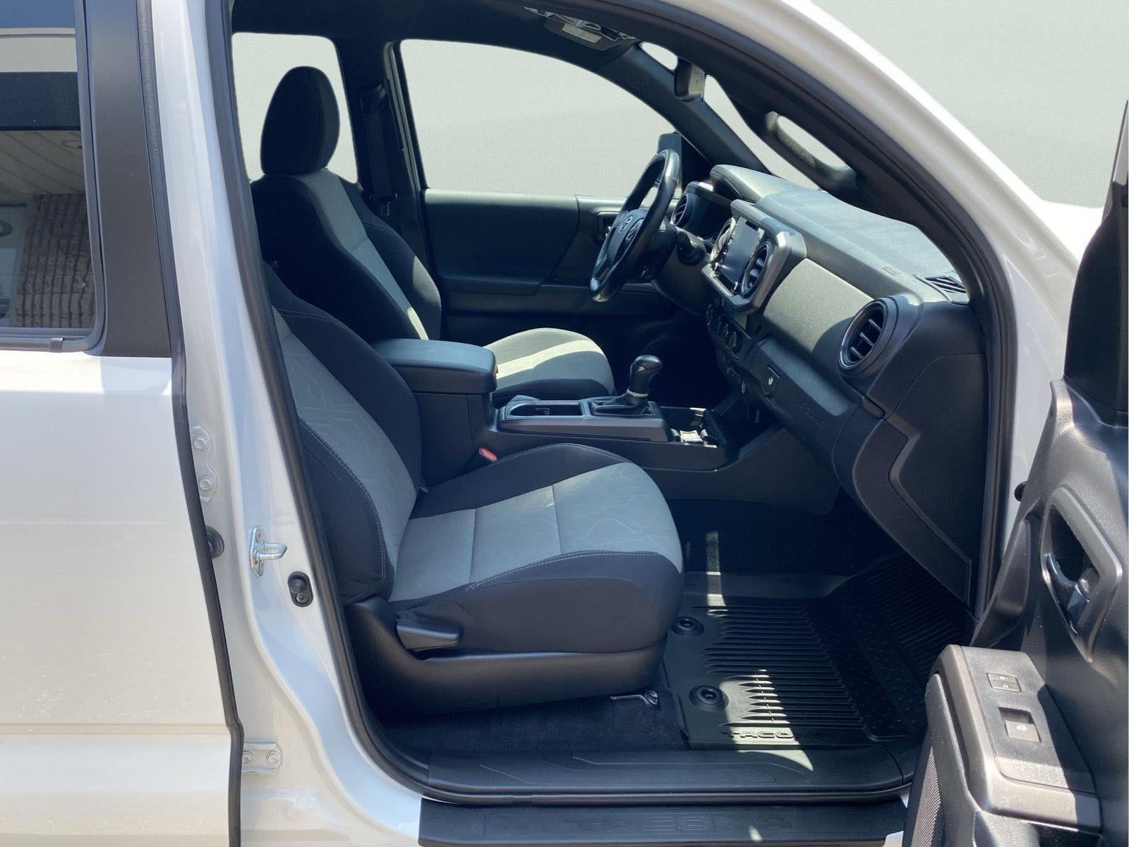 2022 Toyota Tacoma 4WD SR
