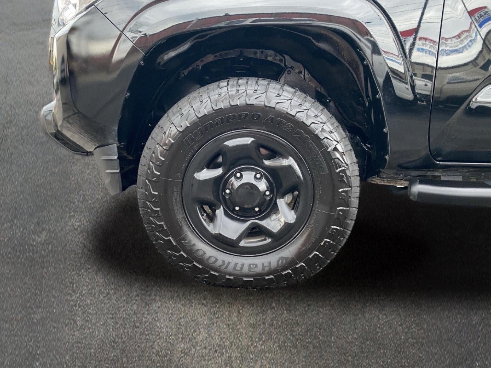 2023 Toyota Tacoma SR V6