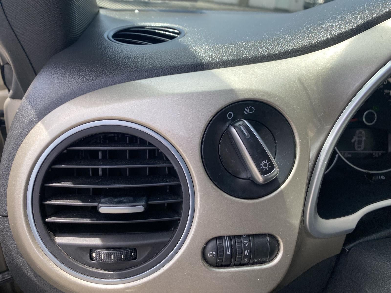 2013 Volkswagen Beetle 2.5L