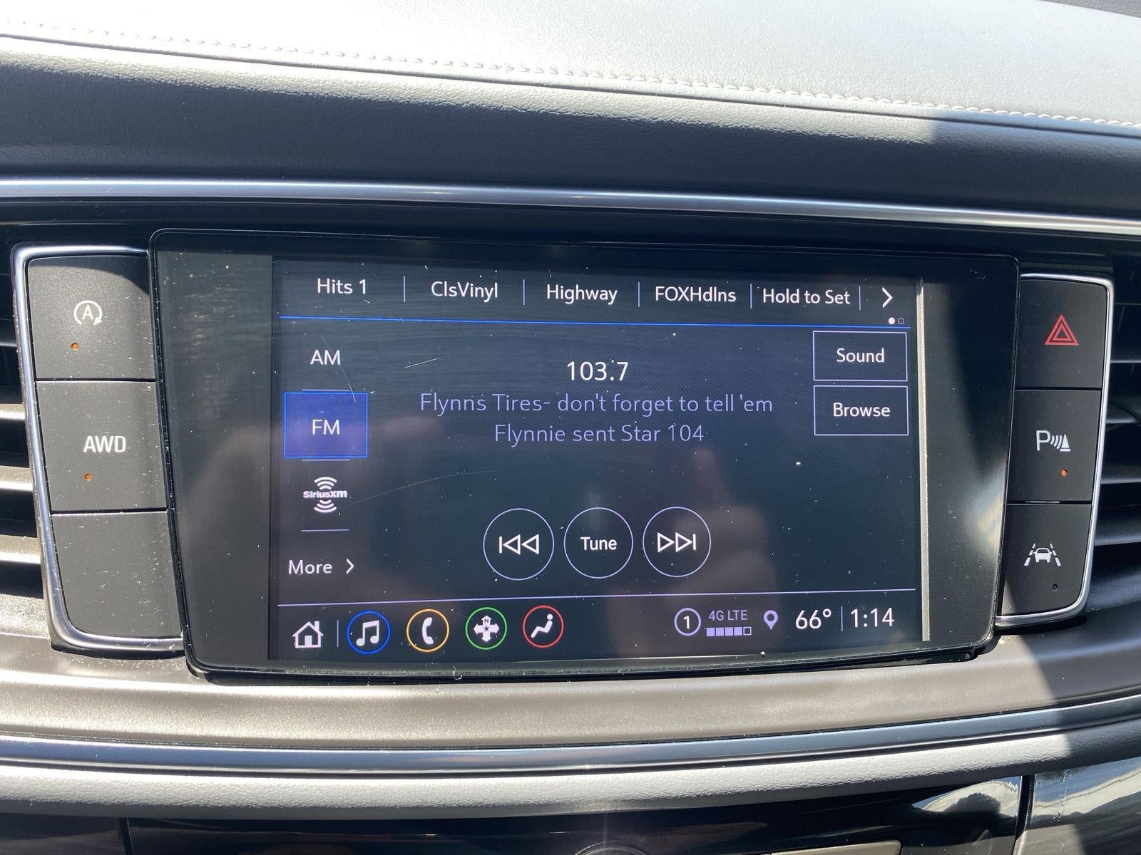 2024 Buick Enclave Essence