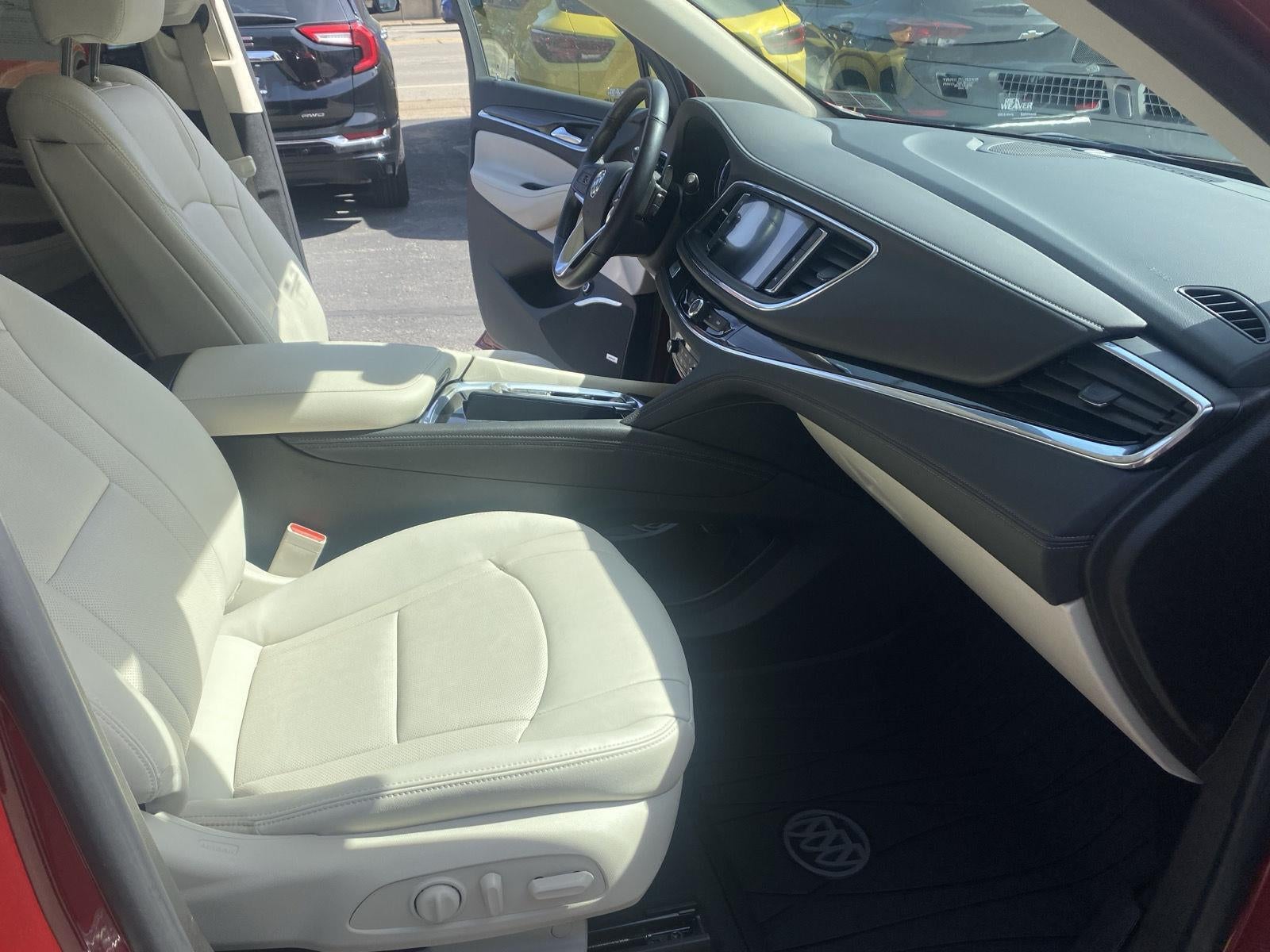 2023 Buick Enclave Essence