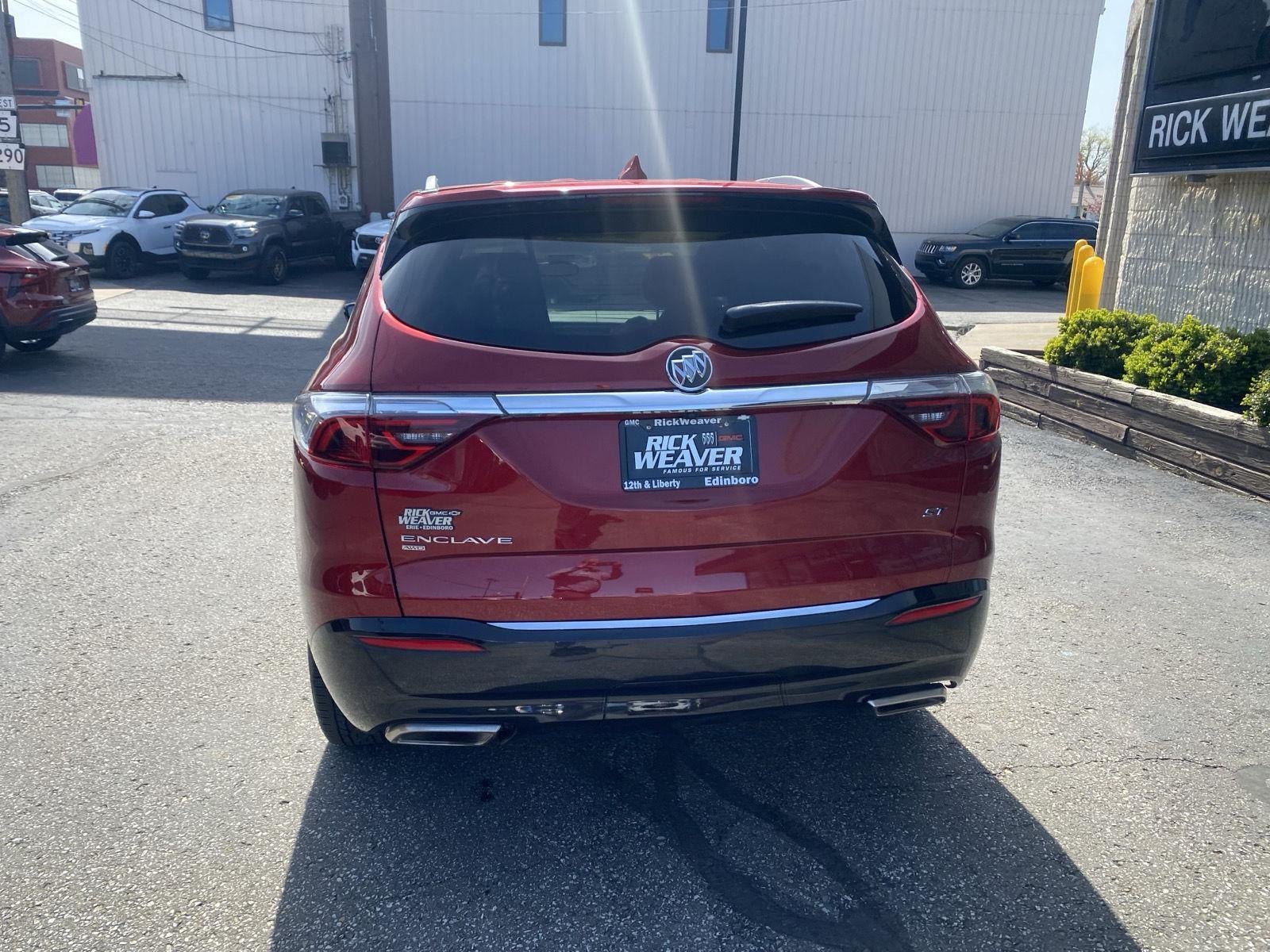 2023 Buick Enclave Essence