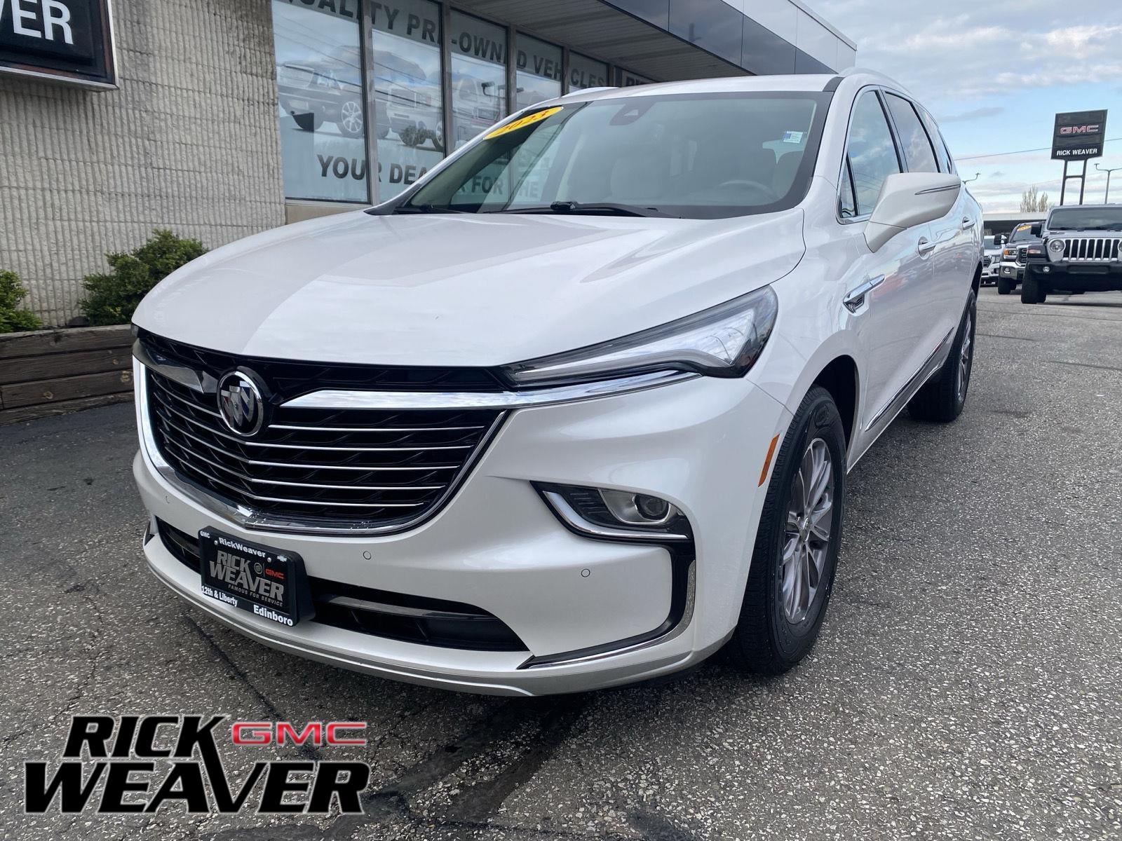 2023 Buick Enclave Essence