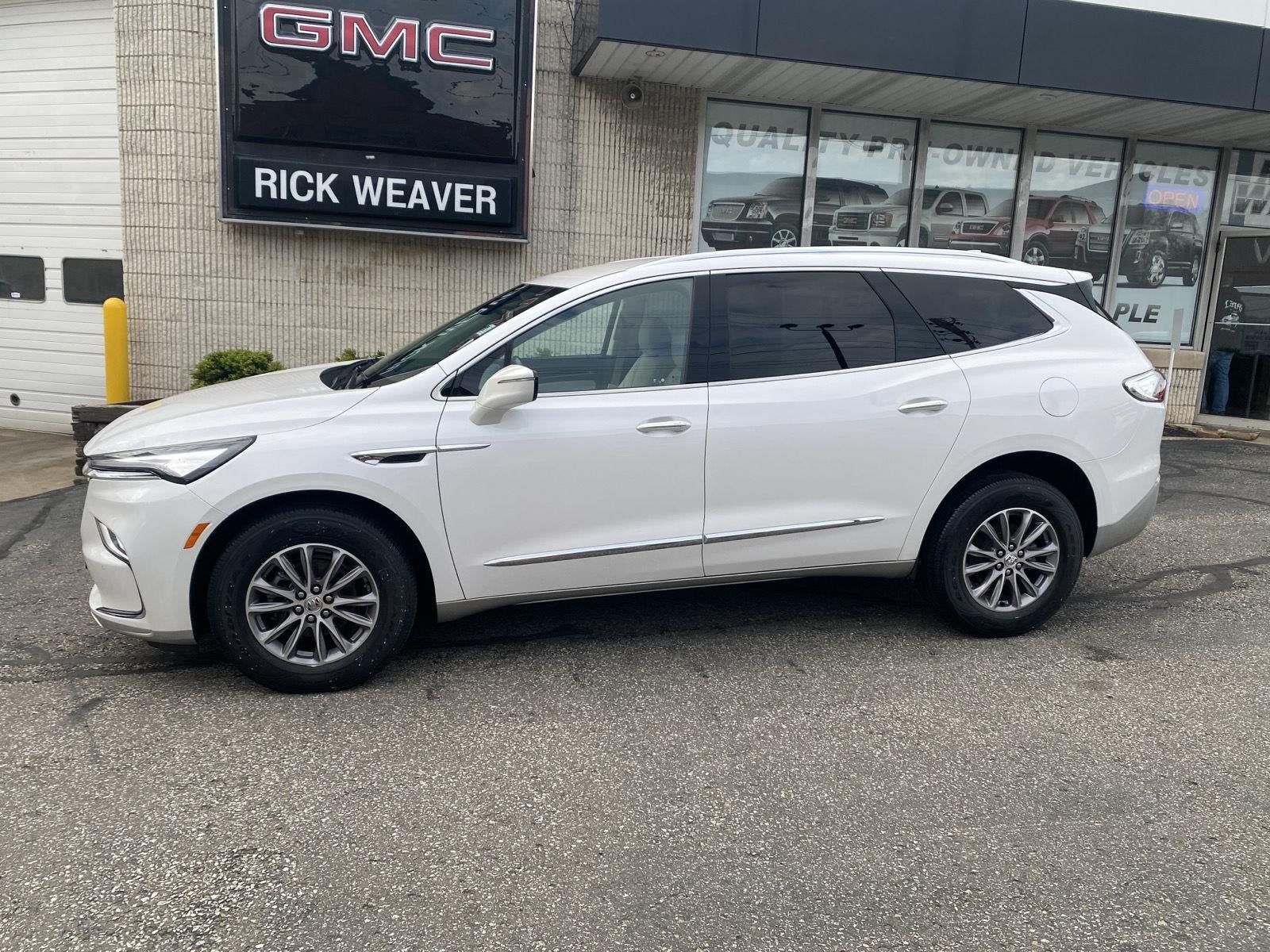 2023 Buick Enclave Essence