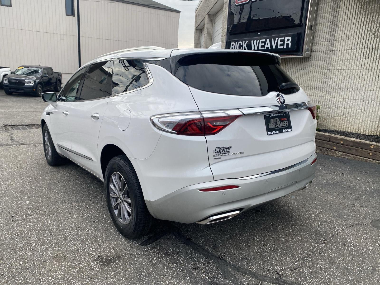 2023 Buick Enclave Essence