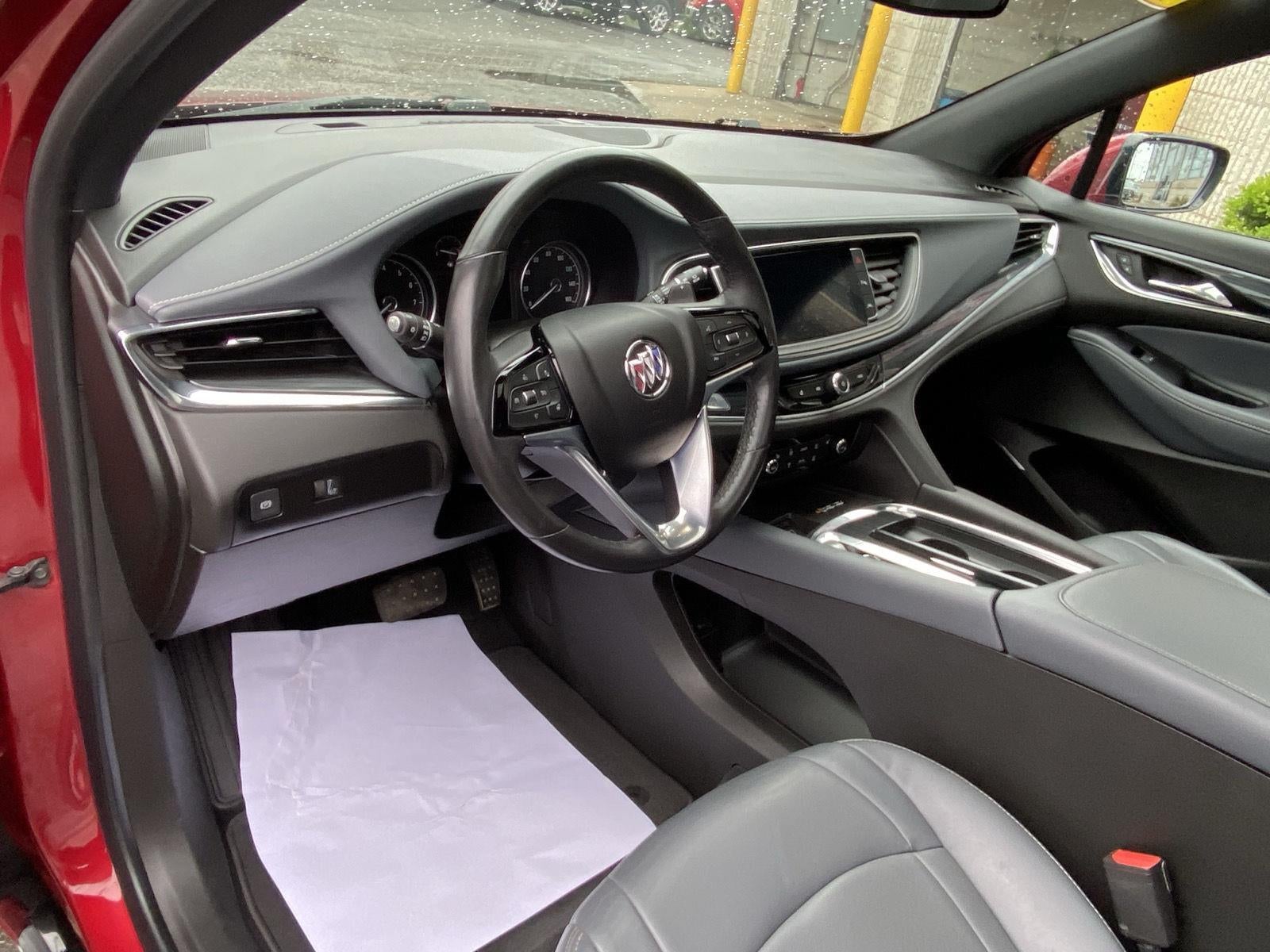 2023 Buick Enclave Essence