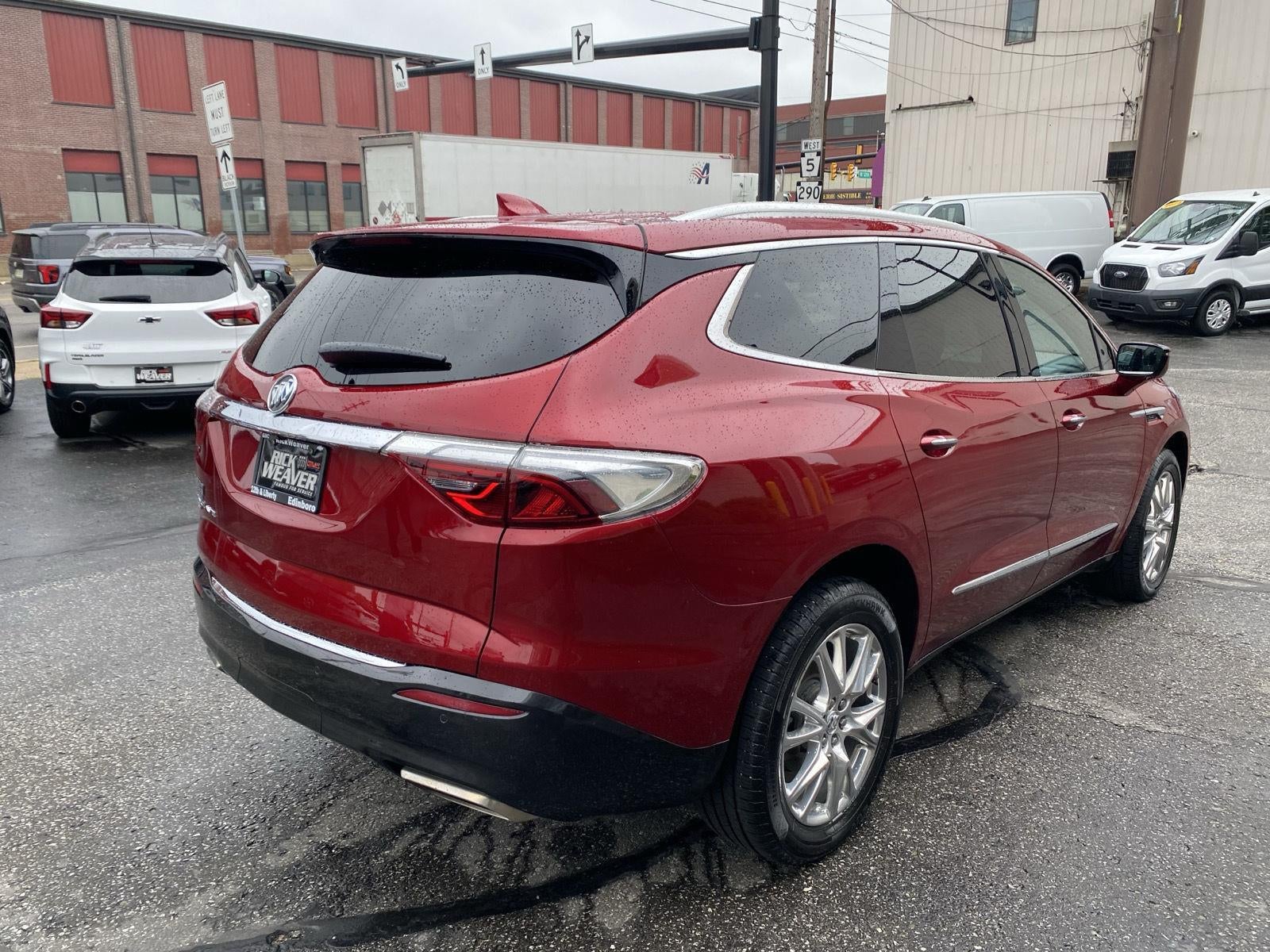 2023 Buick Enclave Essence