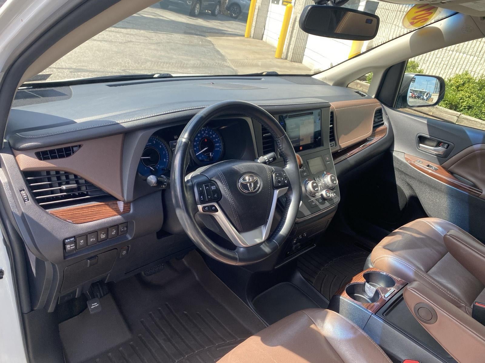 2017 Toyota Sienna Limited Premium 7 Passenger