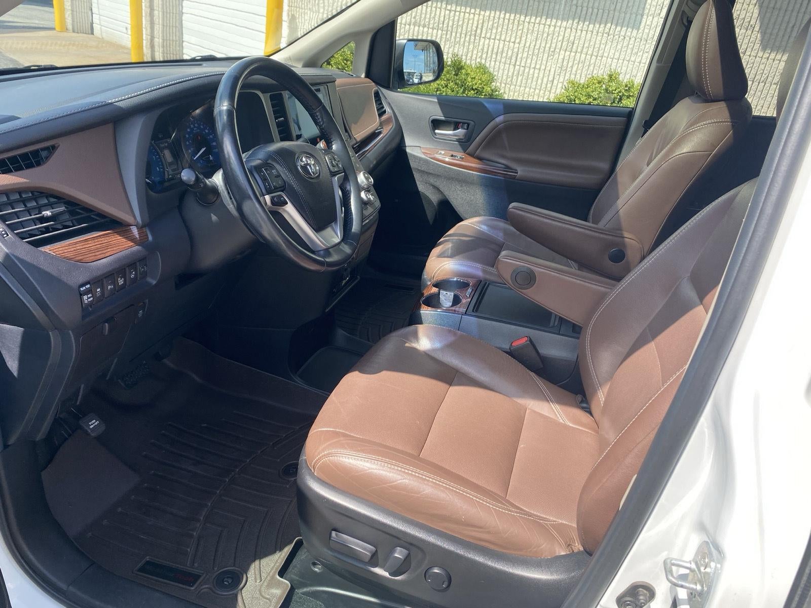 2017 Toyota Sienna Limited Premium 7 Passenger