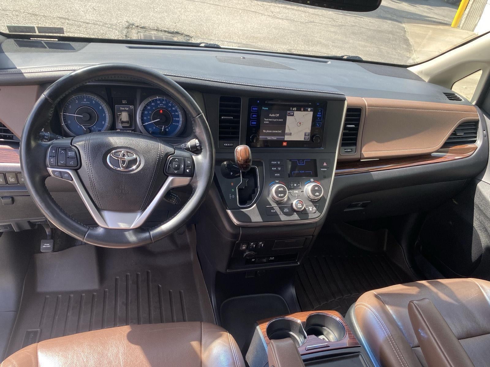 2017 Toyota Sienna Limited Premium 7 Passenger