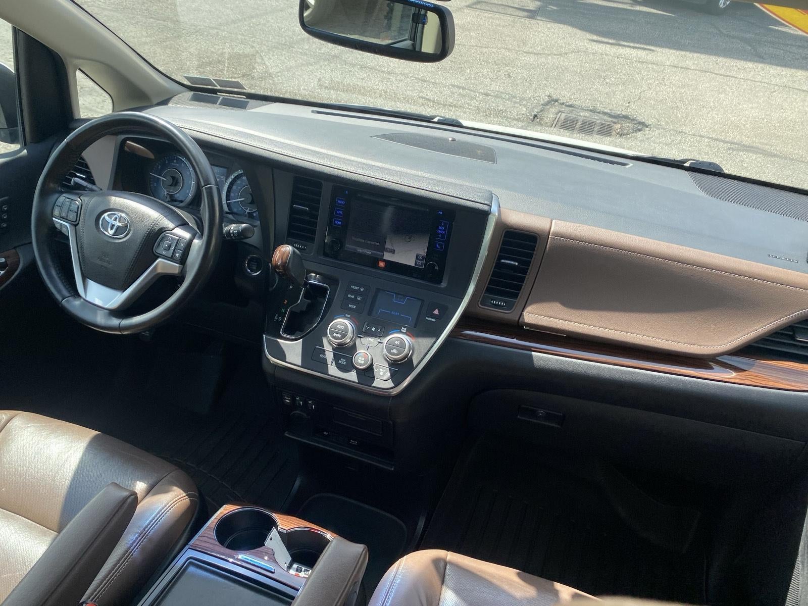 2017 Toyota Sienna Limited Premium 7 Passenger