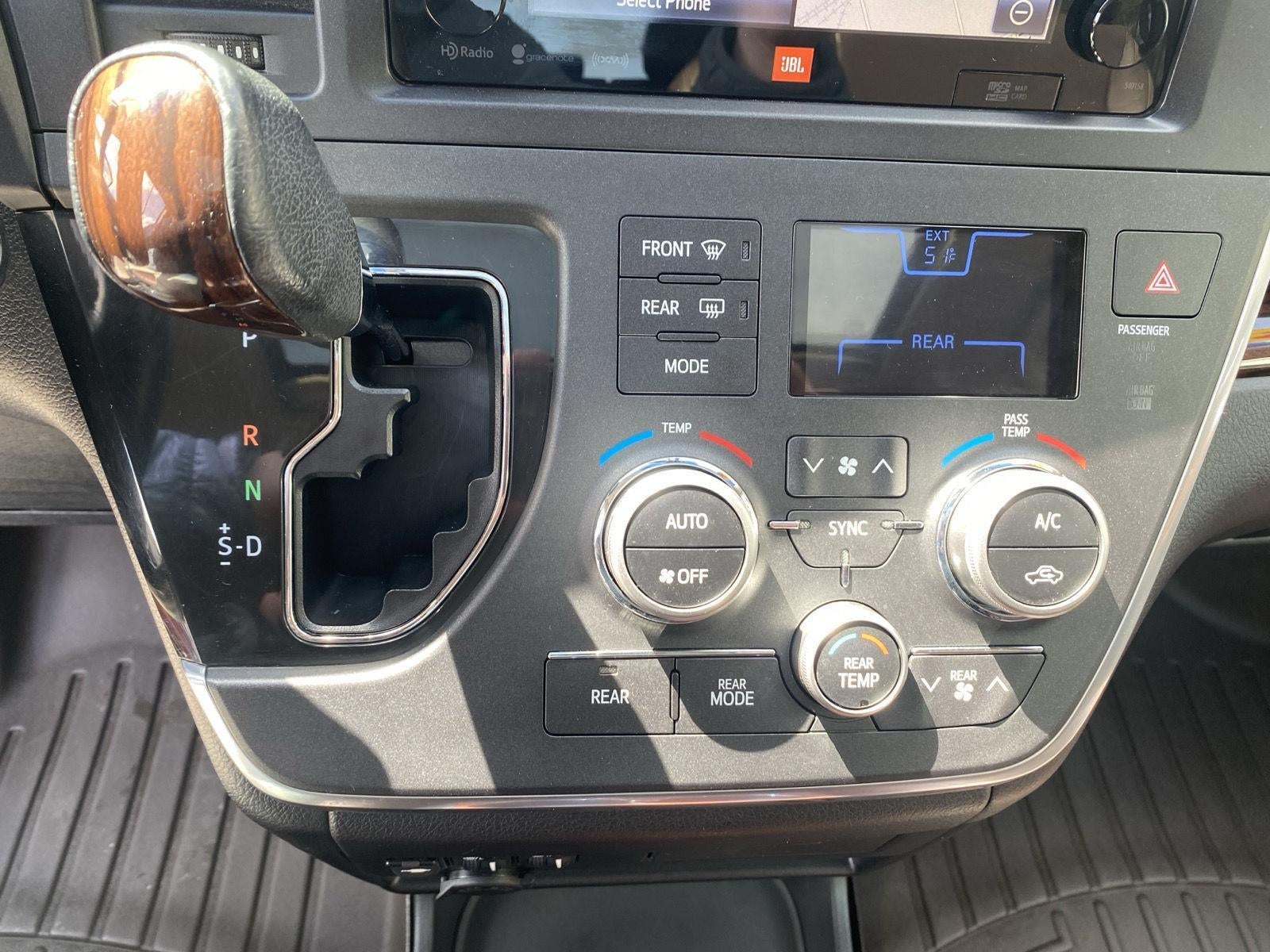 2017 Toyota Sienna Limited Premium 7 Passenger