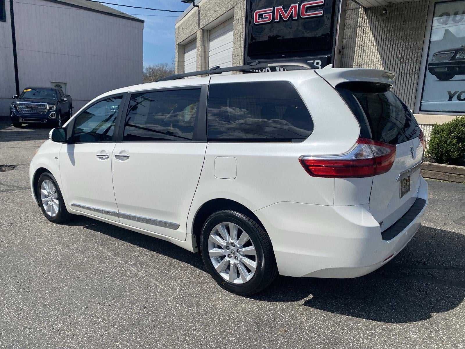 2017 Toyota Sienna Limited Premium 7 Passenger