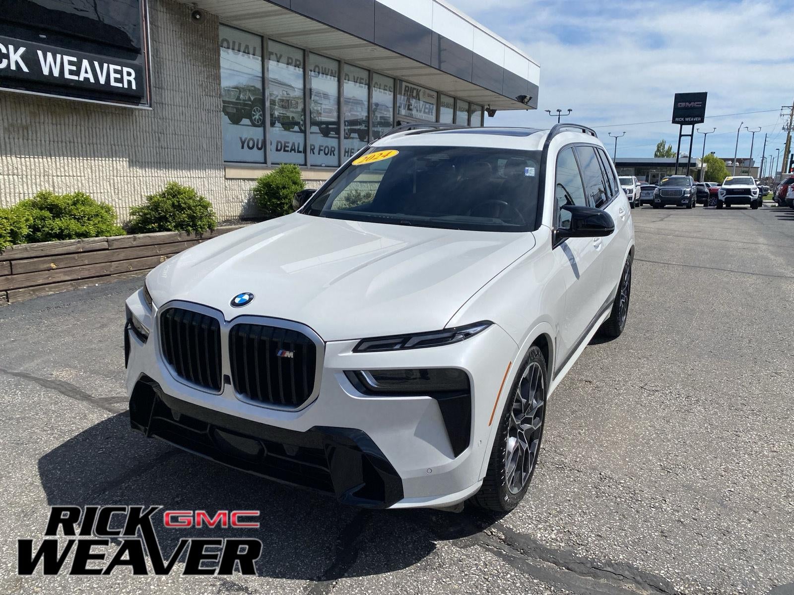2024 BMW X7 M60i's photo
