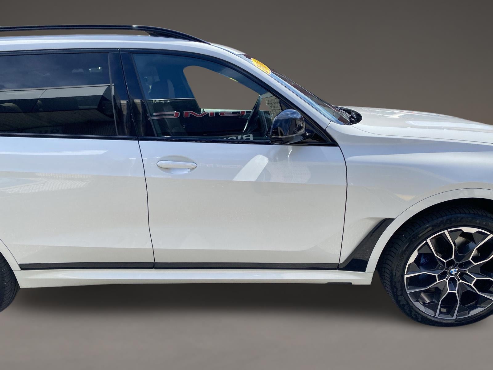 2024 BMW X7 M60i