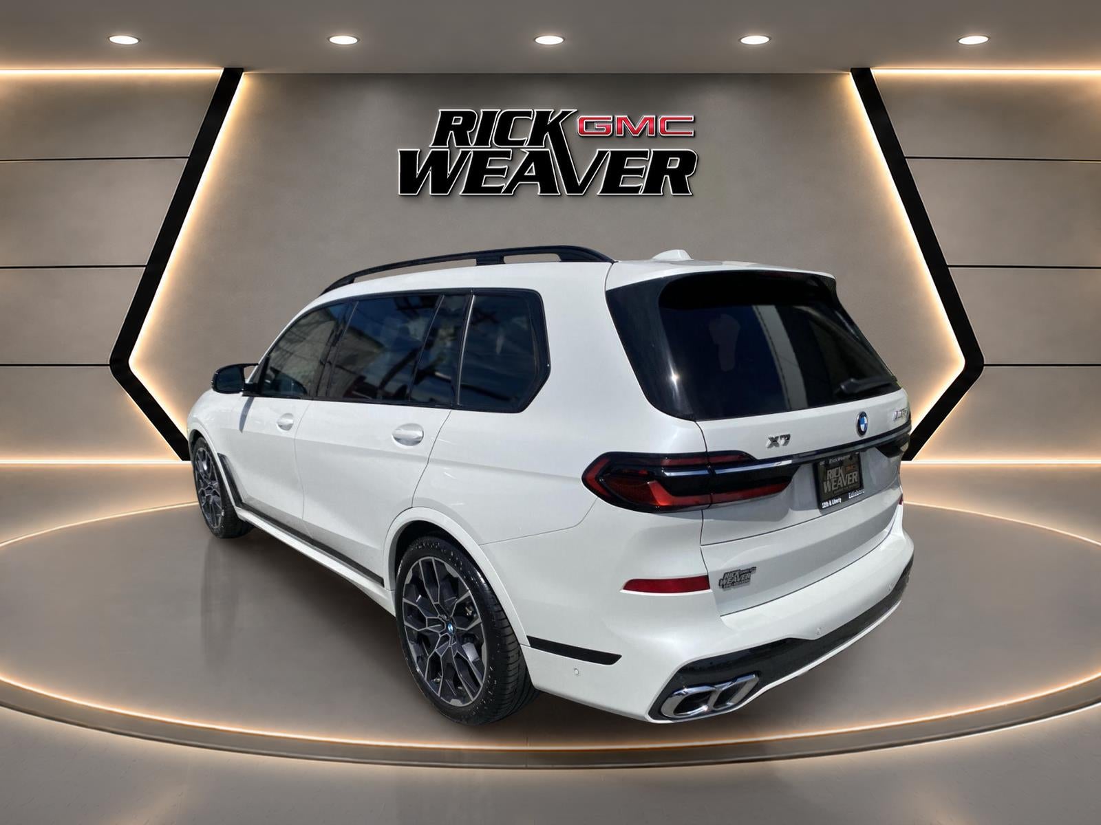 2024 BMW X7 M60i