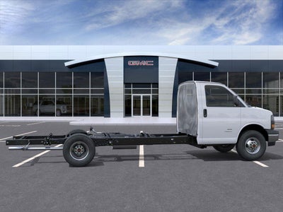 2025 GMC Savana Cutaway 3500 1WT