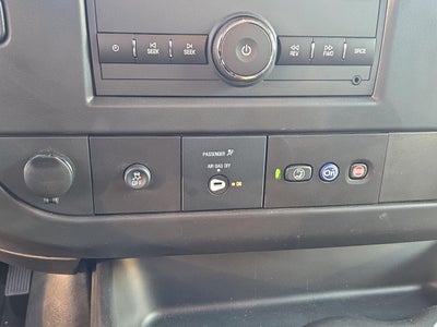 2025 GMC Savana Cutaway 3500 1WT