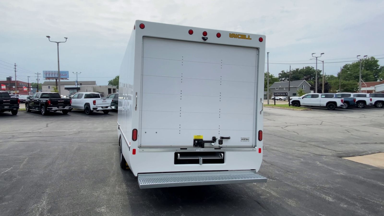 2025 GMC Savana Cutaway 3500 1WT