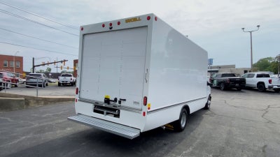 2025 GMC Savana Cutaway 3500 1WT
