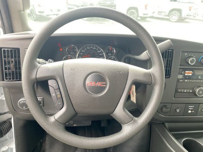 2025 GMC Savana Cutaway 3500 1WT