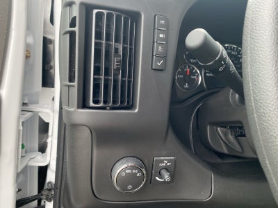 2025 GMC Savana Cutaway 3500 1WT