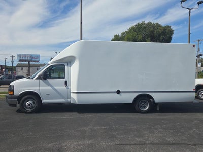 2025 GMC Savana Cutaway 3500 1WT